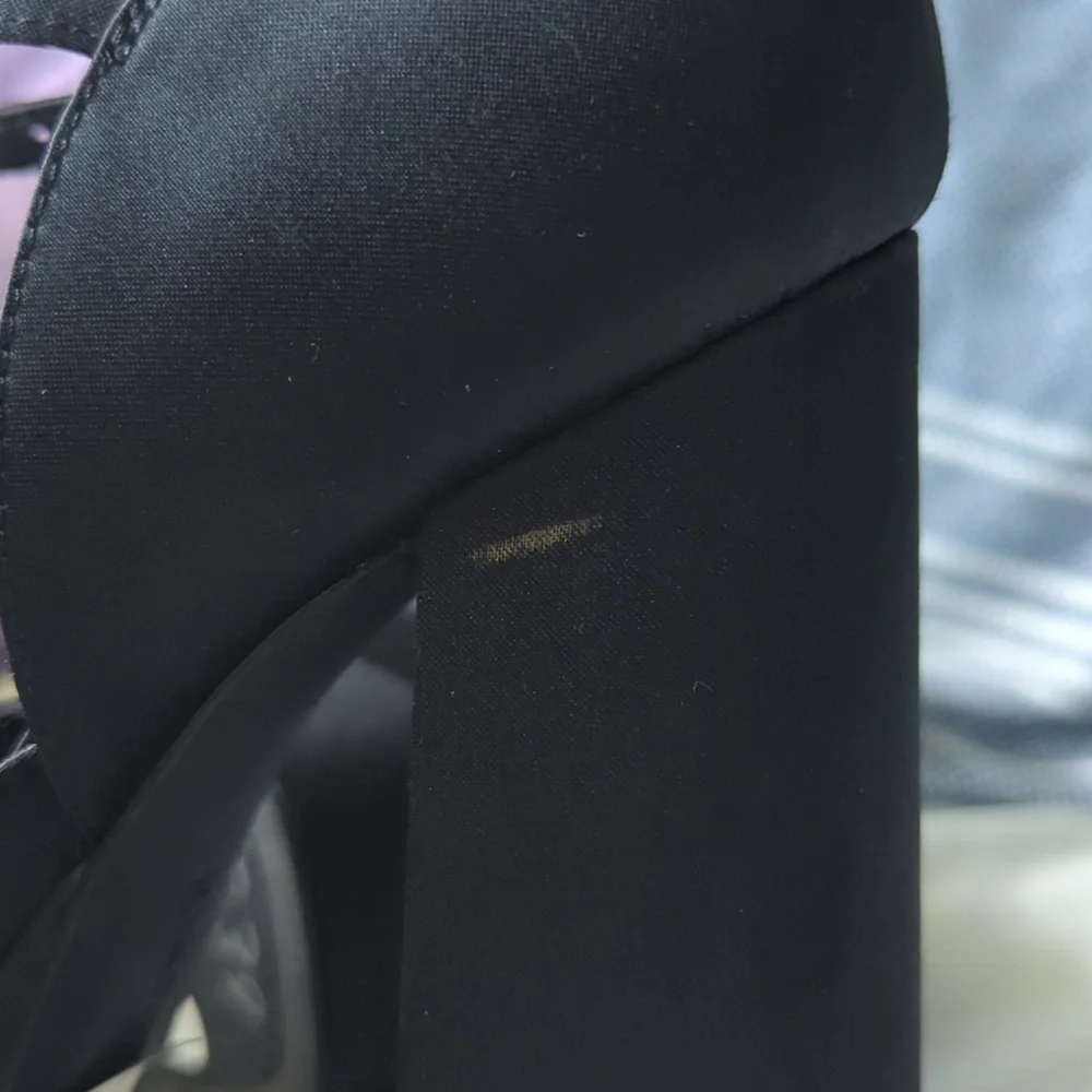 Black Gianni Bini Heels Size 8 - Picture 3 of 8